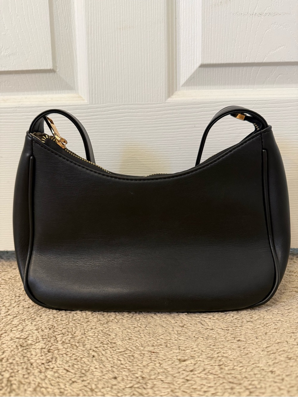 Classic Black Shoulder Bag - Sleek Women's Handbag - Picture 4 of 12